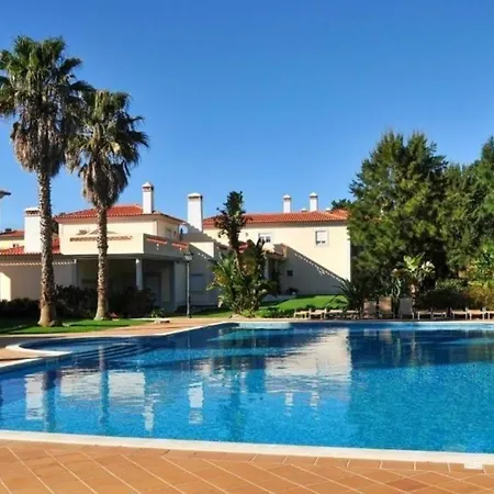 Haus In Praia Pedras Del Rey Mit 3 Pools 3 Amoreira (Leiria)